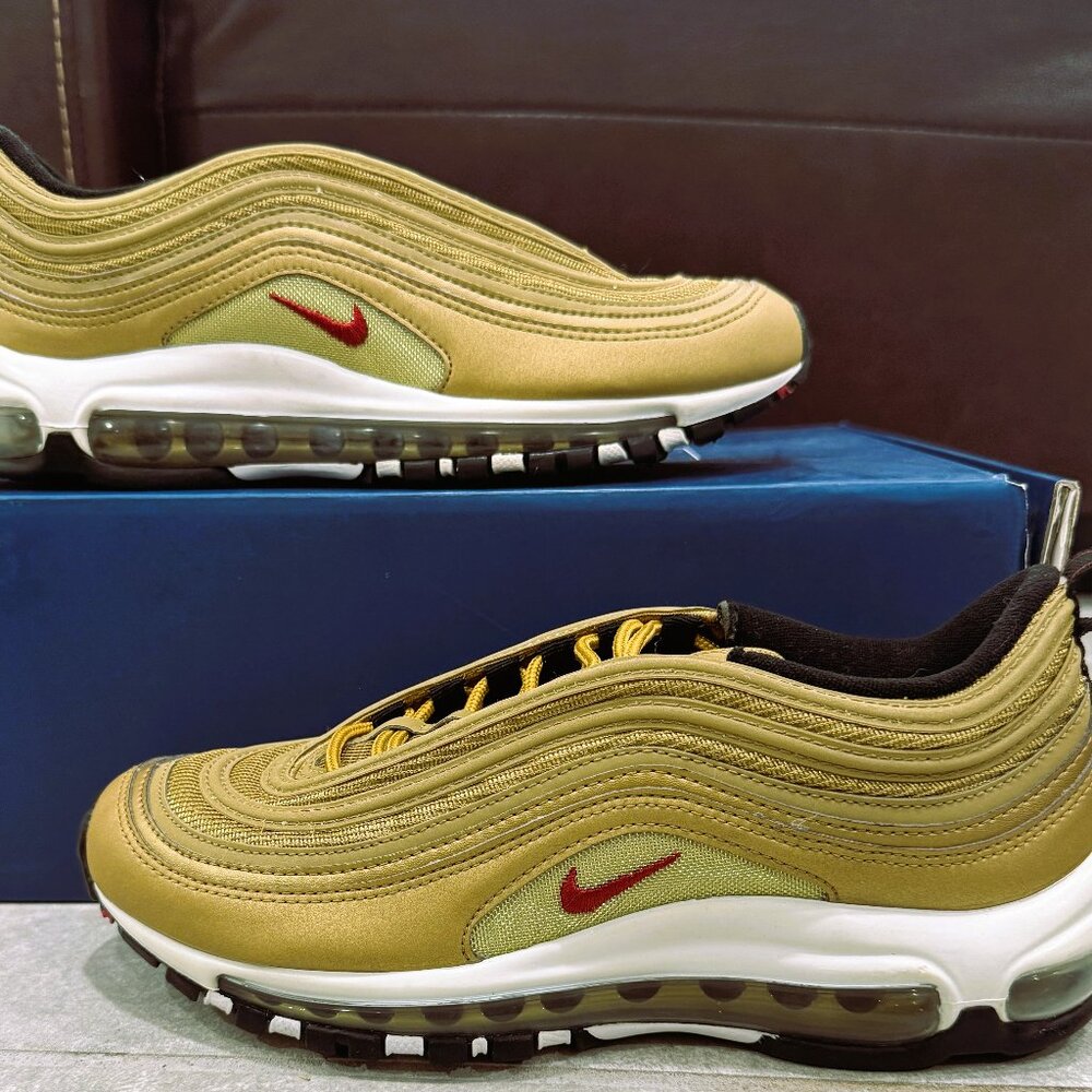 Size 7Y/8.5W Nike Air Max 97 OG QS Metallic Gold 2017 - Picture 1 of 6